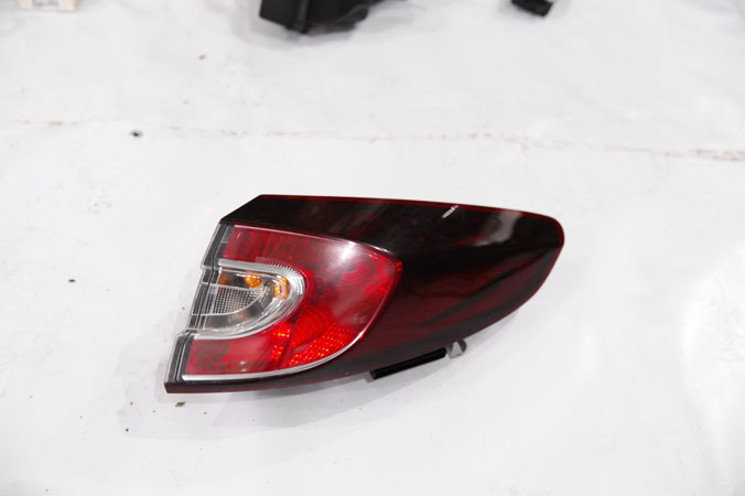 LAGUNA ÇIKMA YEDEK PARÇA MEGAN 3 ARKA STOP